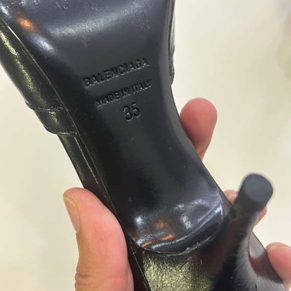 Balenciaga Cagole leather mule kitten heel sandals - Picture 4 of 6